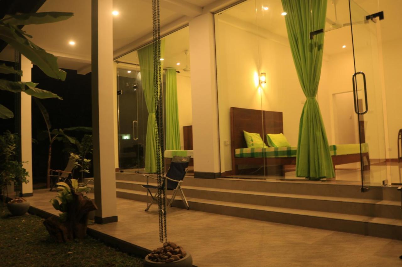 Elegant Lake House Tissamaharama Luaran gambar