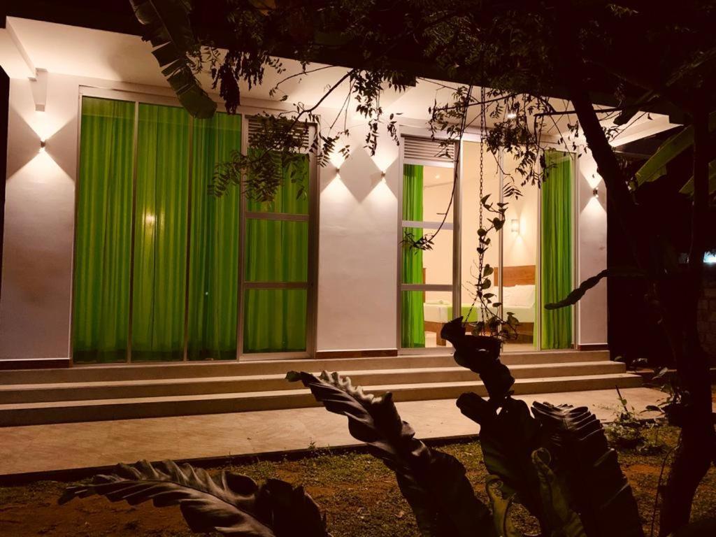 Elegant Lake House Tissamaharama Luaran gambar