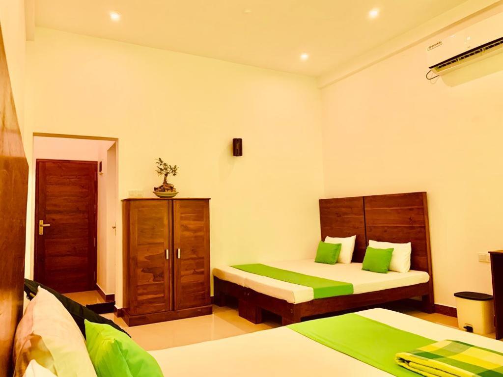 Elegant Lake House Tissamaharama Luaran gambar